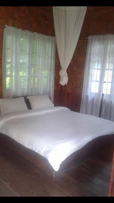 Ning Ning Guesthouse Muang Ngoi Eksteriør billede